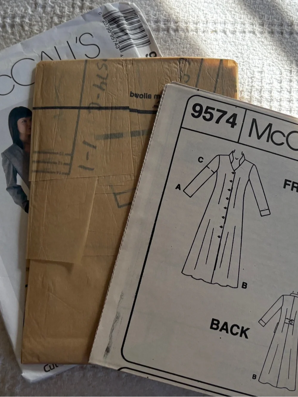 Easy McCall’s Pattern 9574 C for Misses’ Dresses